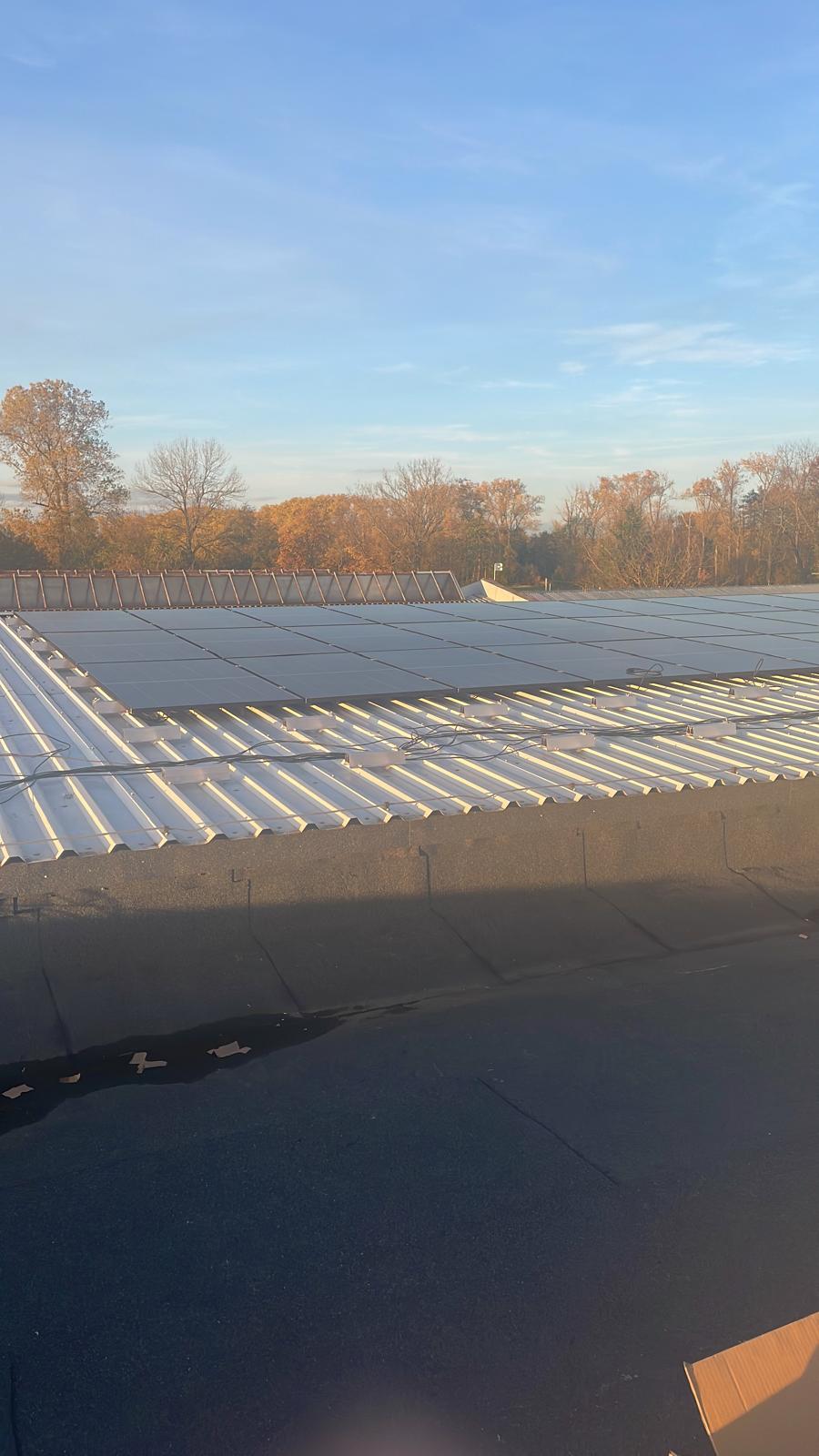 Hybridní FVE 50kWp a BESS 100kWh pro peak shaving